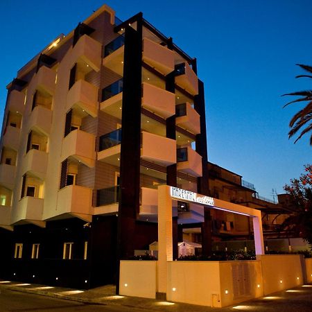 Residence Mareamare Grottammare Bagian luar foto