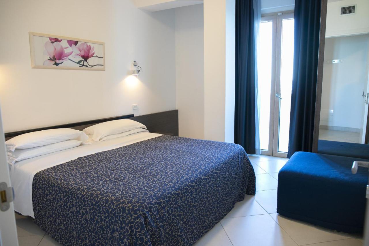 Residence Mareamare Grottammare Bagian luar foto
