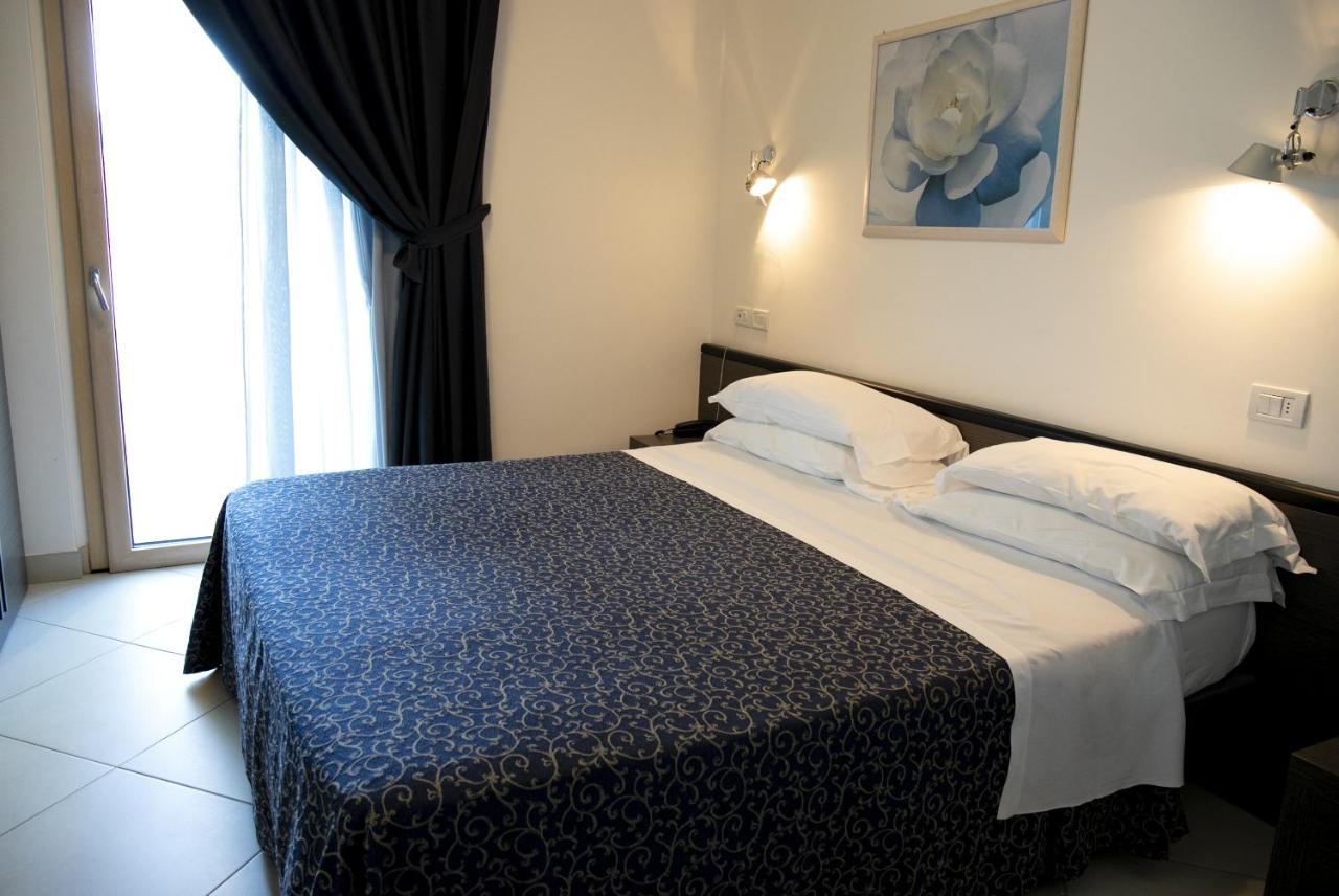 Residence Mareamare Grottammare Bagian luar foto